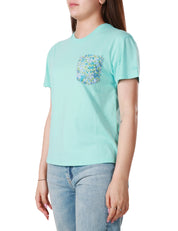 T-SHIRT DONNA MC 2 SAINT BARTH VERDE ACQUA GIROCOLLO CON TASCHINO DI STOFFA A FIORI E LOGO IN TONO RICAMATO SULLA MANICA