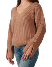 MAGLIONE DONNA PINKO KORAT BEIGE CON SCOLLO A V E SPACCO AL FONDO MANICA IN MAGLIA COSTE DI MISTO MOHAIR